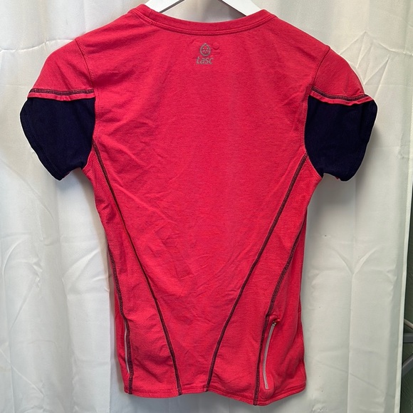 Women's Pink Performance Short Sleeve Tee w/ shoulder Detail, & Back Pocket - Picture 4 of 5